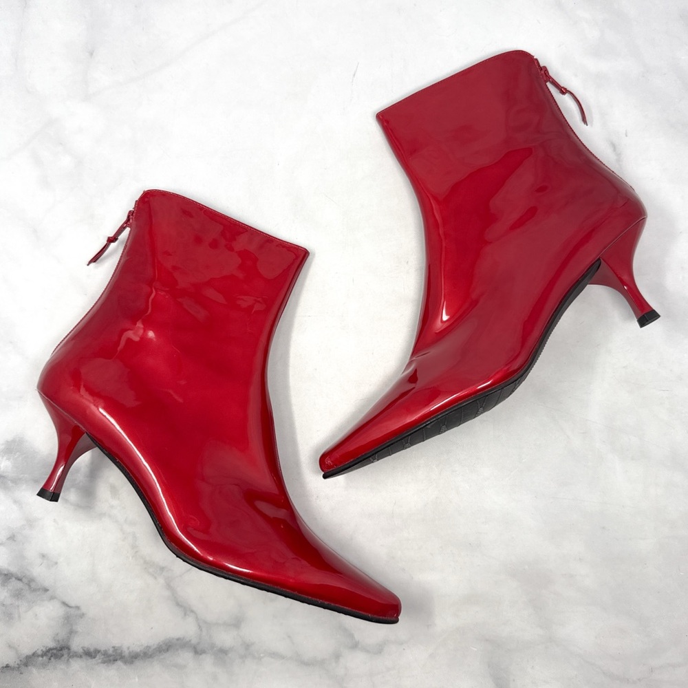 NEW Stuart Weitzman Vintage 90s Y2K Patent Leather Pointed Toe Kitten Heel Boots